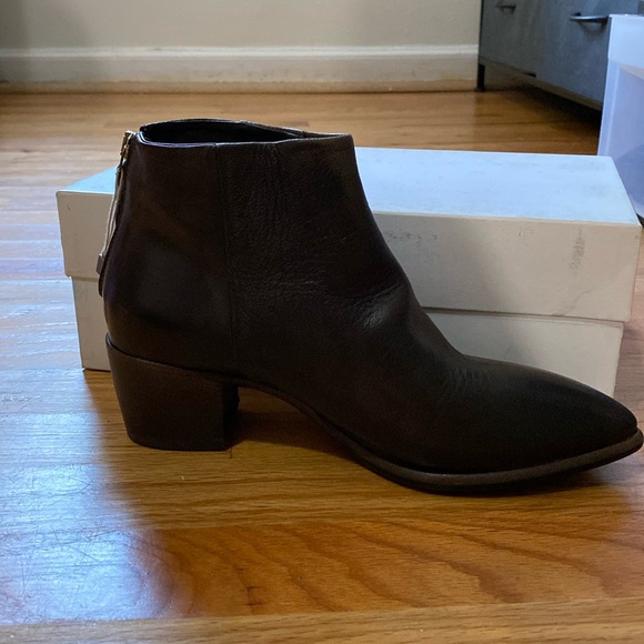 New in box Size 38 Preventi brown leather ankle boots made in Italy - Picture 2 of 3